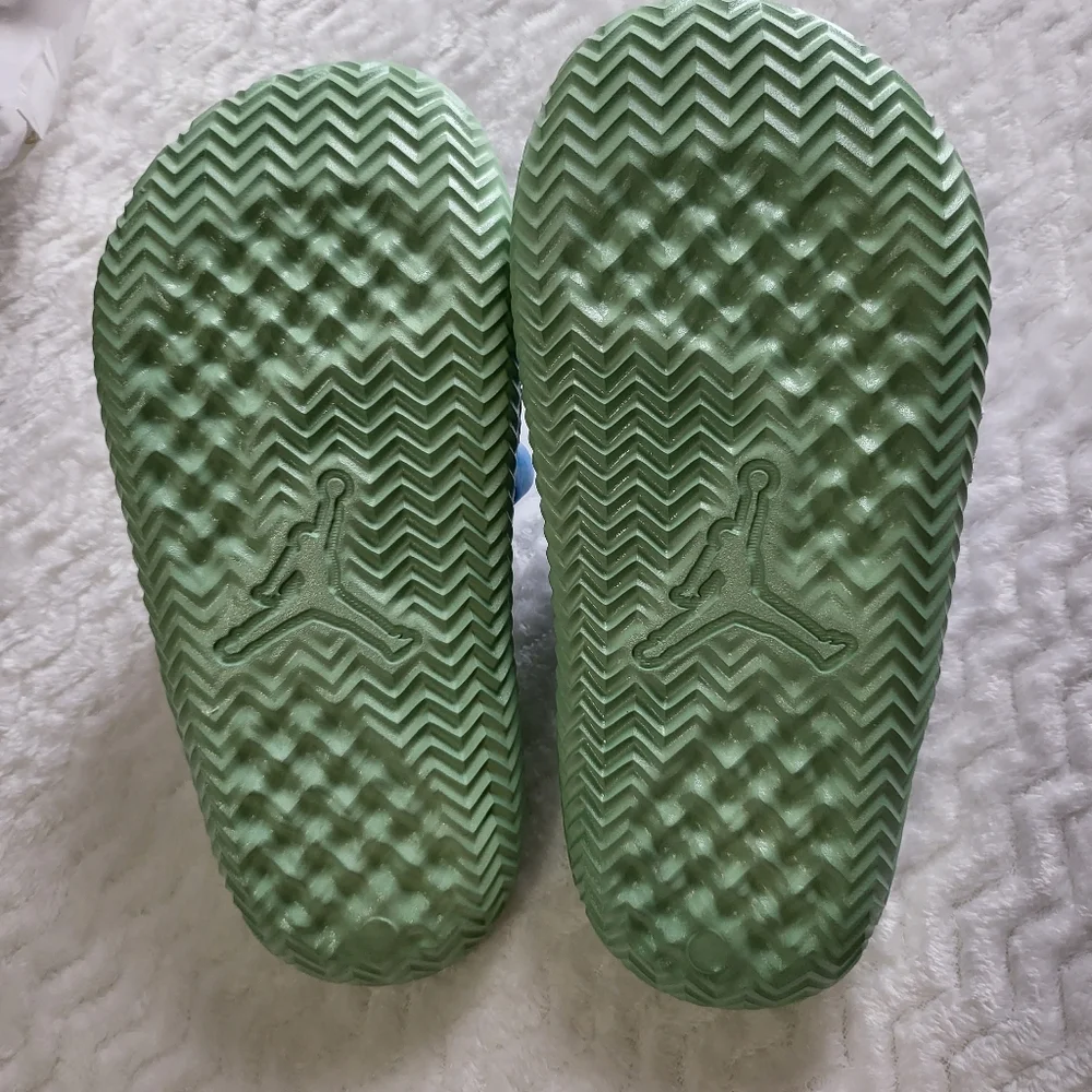 Jordan Super Play J Balvin Slides